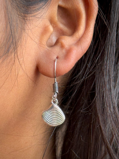 Elegant Sea Shell Drop Earrings for Women