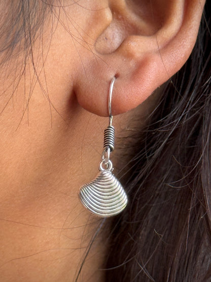 Elegant Sea Shell Drop Earrings for Women