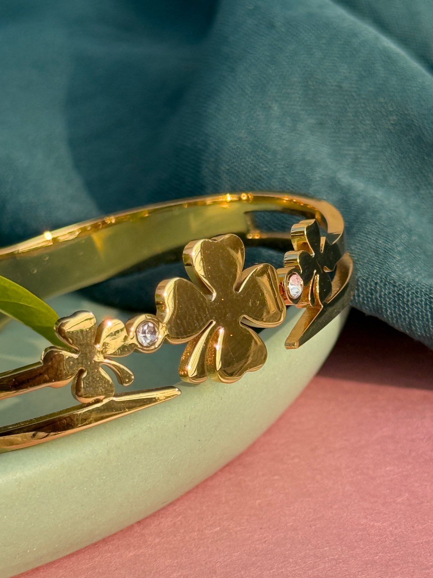 Lucky Clover Charm Anti-Tarnish Bracelet for Women