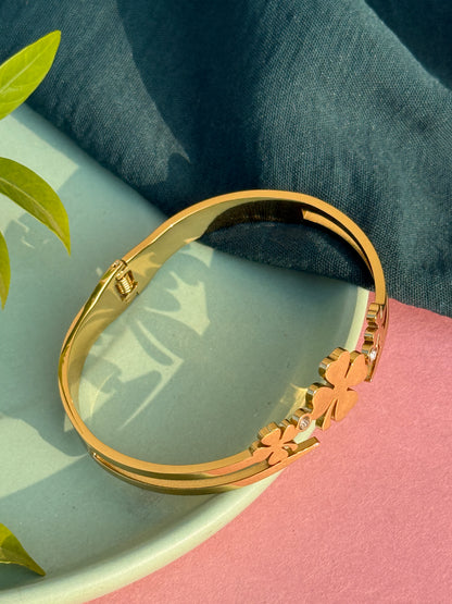 Lucky Clover Charm Anti-Tarnish Bracelet for Women