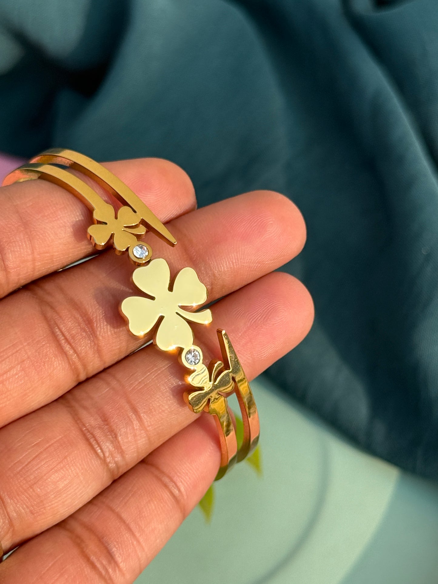 Lucky Clover Charm Anti-Tarnish Bracelet for Women