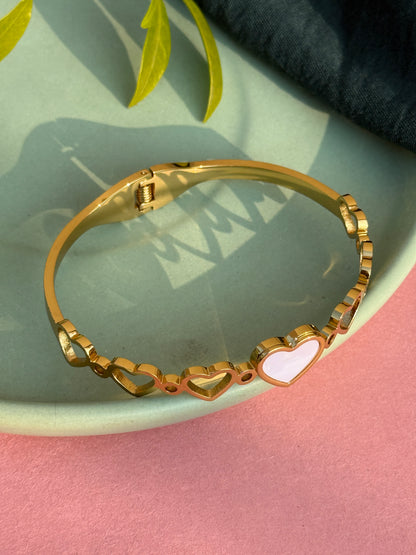 Hearts Anti-Tarnish Free-Size Bracelet for Women