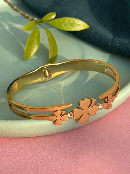 Lucky Clover Charm Anti-Tarnish Bracelet for Women