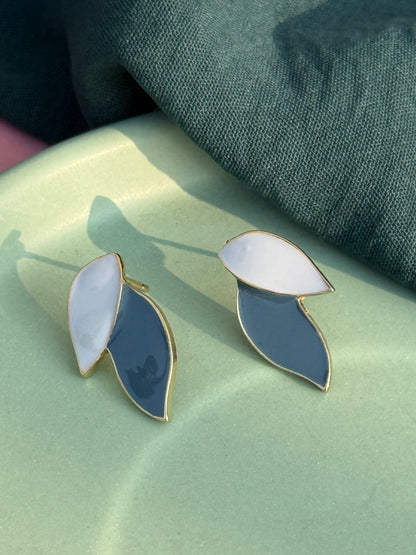 2-in-1 Leaf Earrings with Detachable Dangling Pearls