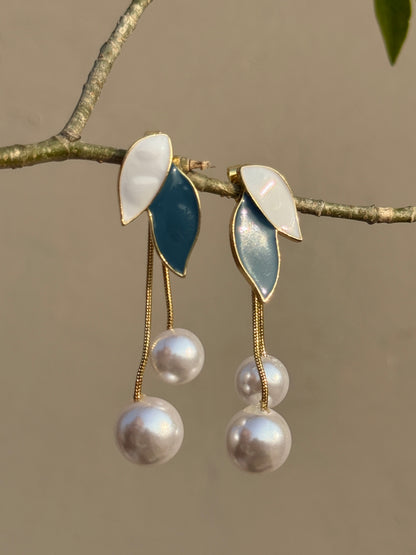 2-in-1 Leaf Earrings with Detachable Dangling Pearls