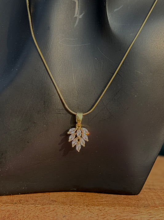 Sassy Anti-Tarnish Leaf Pendant
