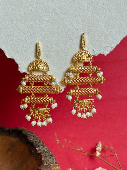 Gold-Toned Minimalist Earrings