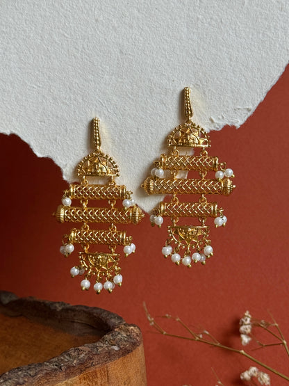 Gold-Toned Minimalist Earrings