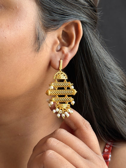 Gold-Toned Minimalist Earrings