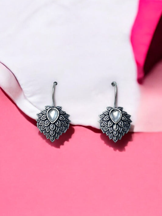 Elegant Leaf Drop Earrings