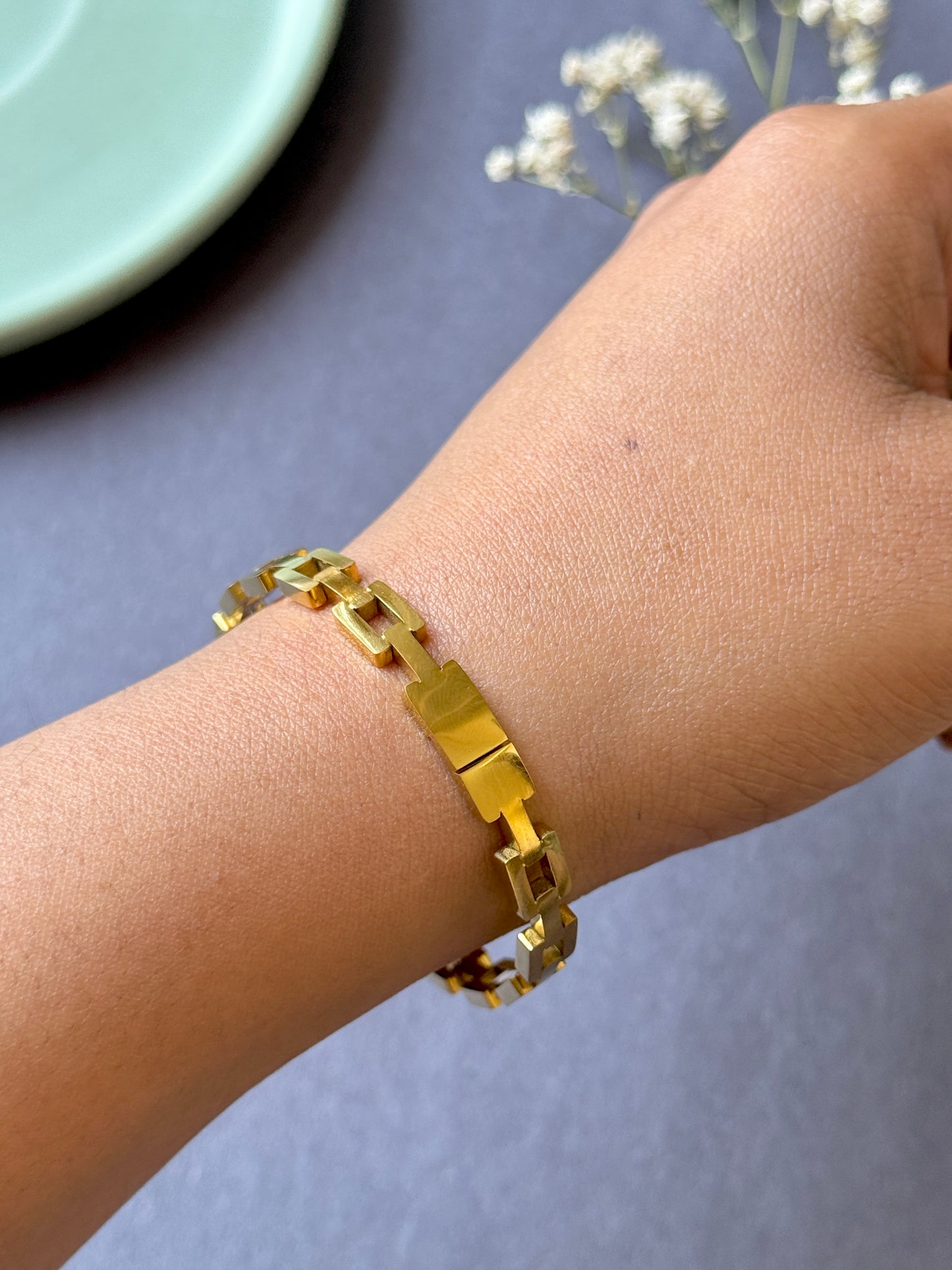 Eternal Shine Anti-Tarnish Statement Kada Bracelet | Free Size