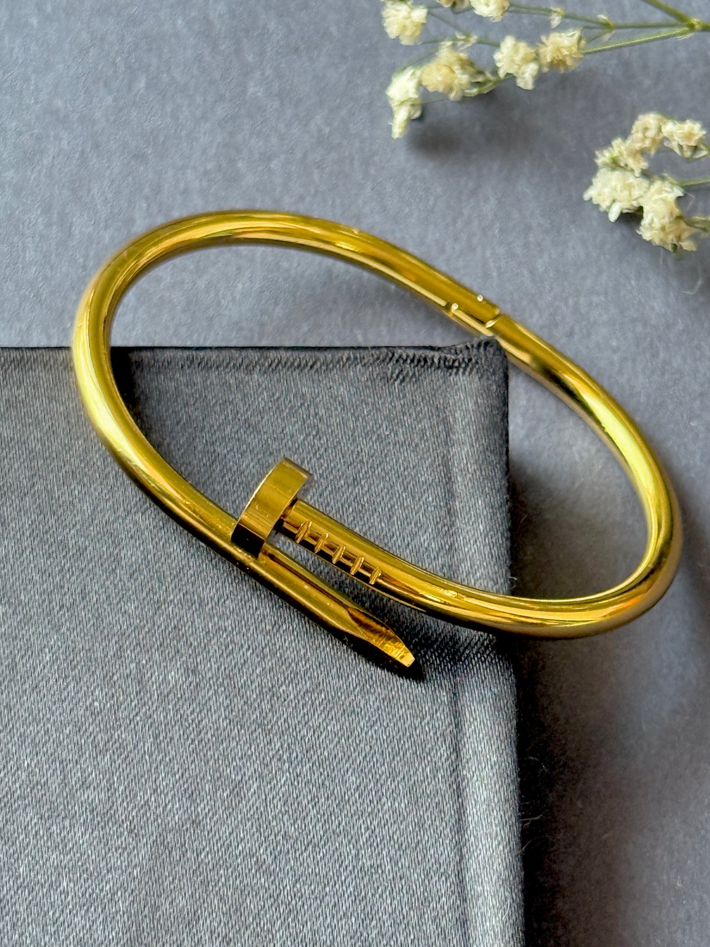 Anti-Tarnish Nail Statement Bracelet | Free Size