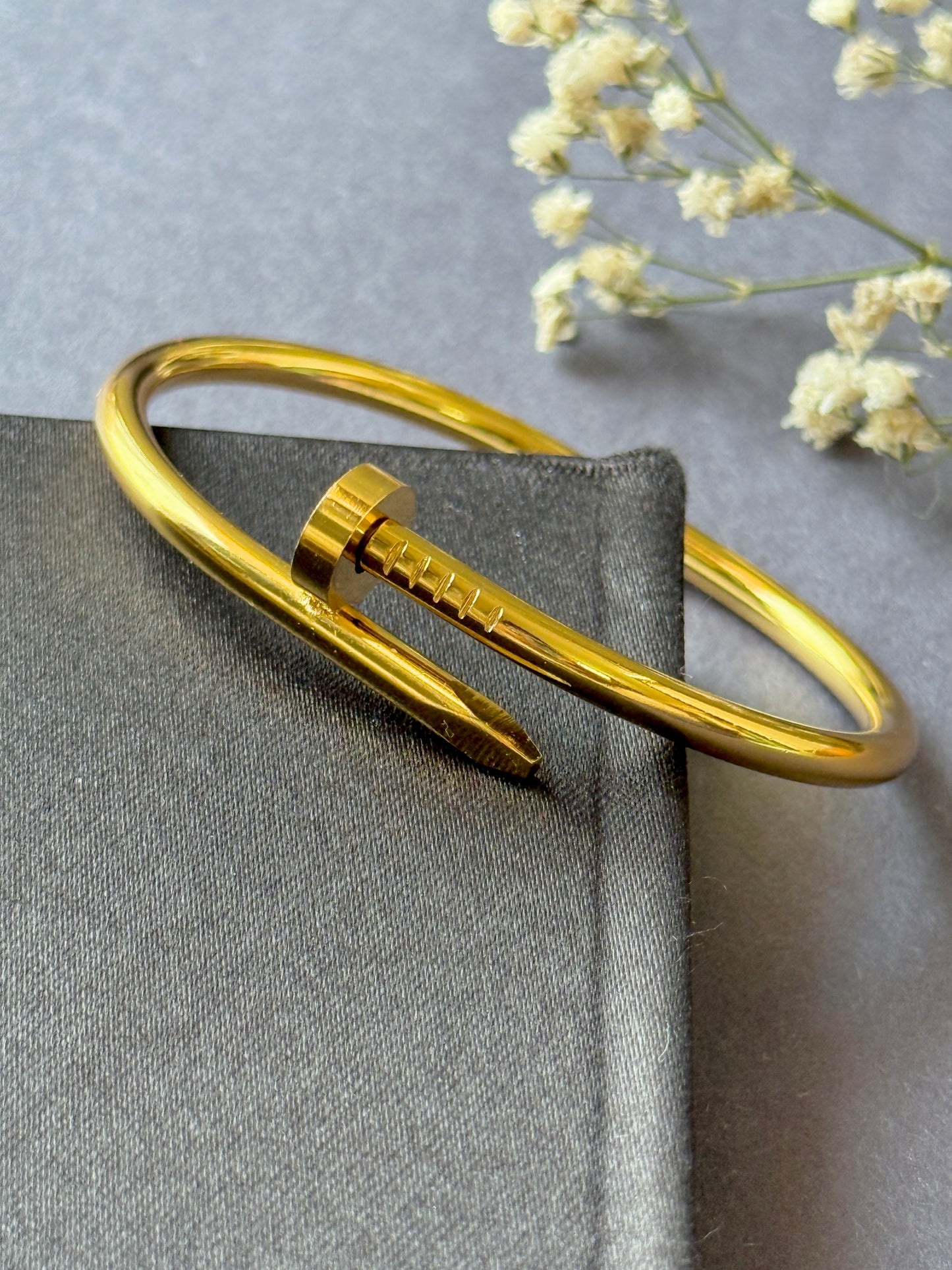 Anti-Tarnish Nail Statement Bracelet | Free Size