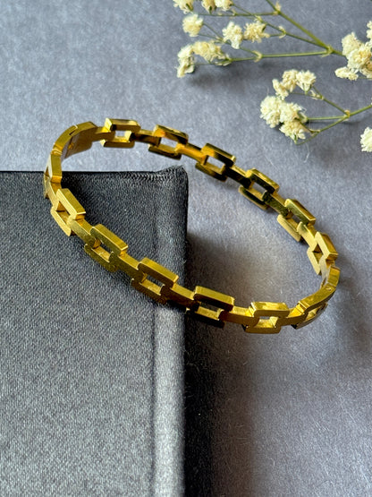 Eternal Shine Anti-Tarnish Statement Kada Bracelet | Free Size