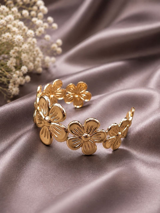 Anti-Tarnish Floral Bracelet – Free Size