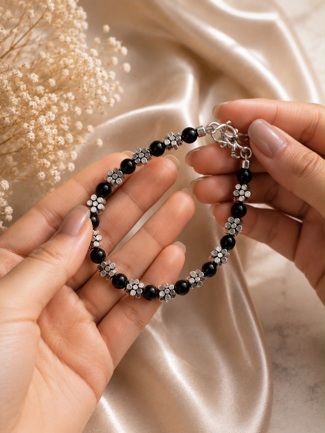 Floral Charm Bracelet – Anti Tarnish | Free Size