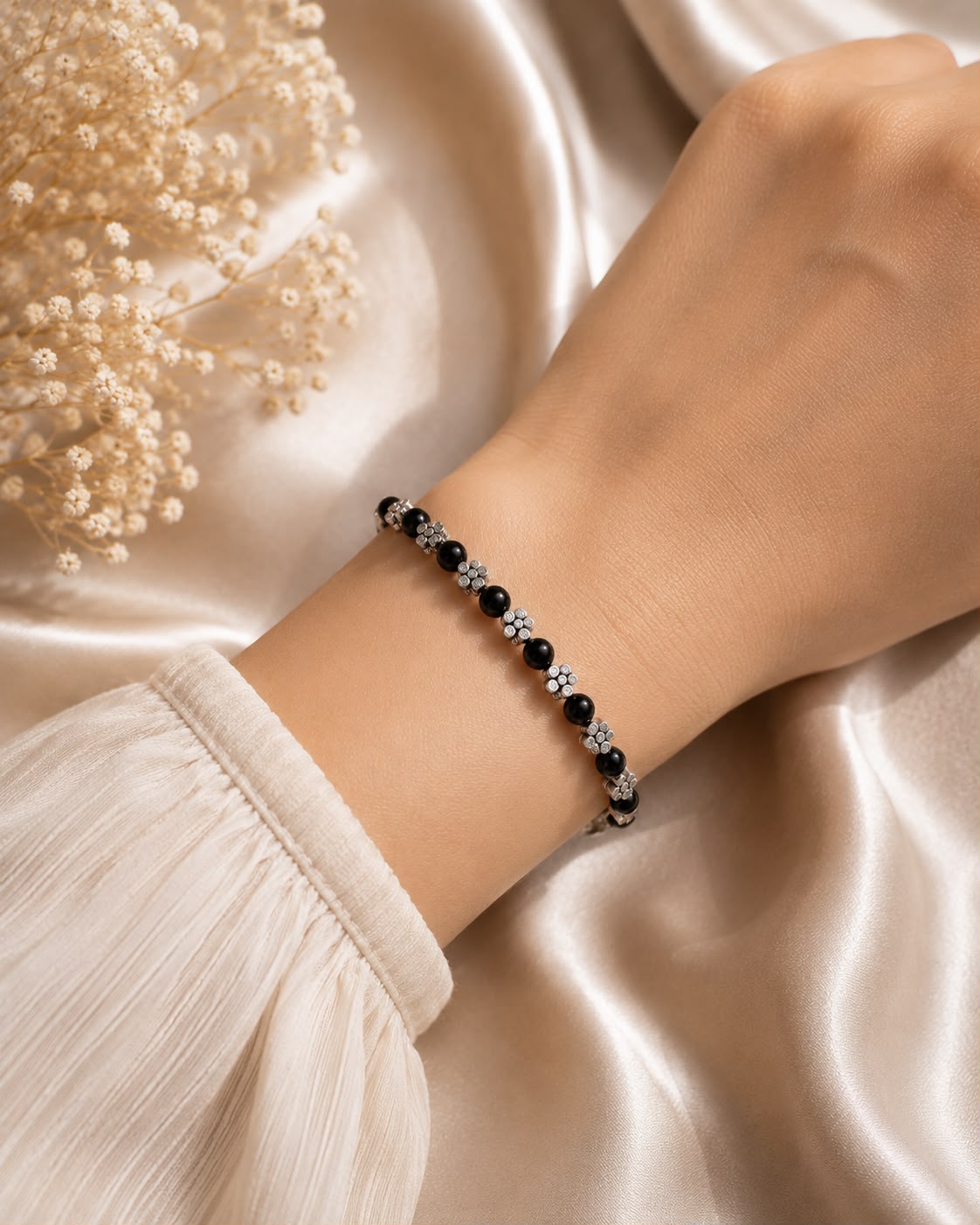Floral Charm Bracelet – Anti Tarnish | Free Size